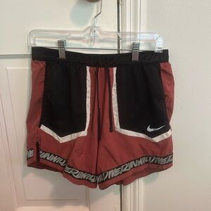 Nike Run Wild 5 Inch Shorts